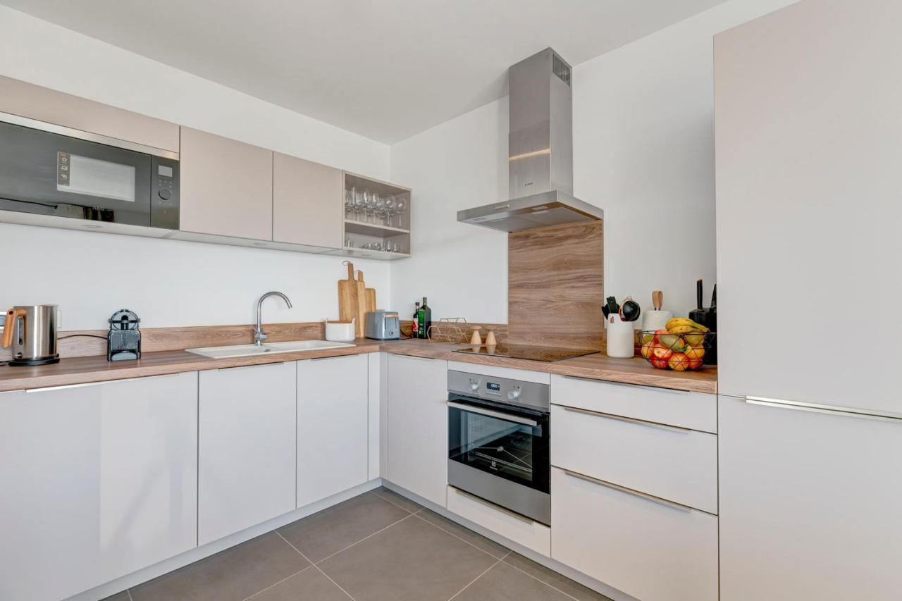 Serenity - 3 Bedroom Top Floor Apartment Parking & Lake View Terrace Annecy Kültér fotó