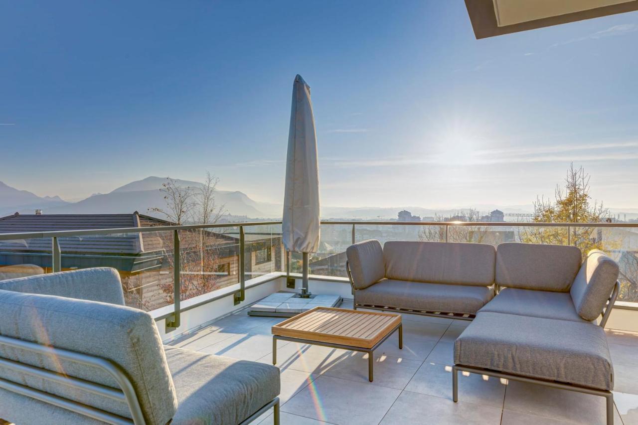 Serenity - 3 Bedroom Top Floor Apartment Parking & Lake View Terrace Annecy Kültér fotó