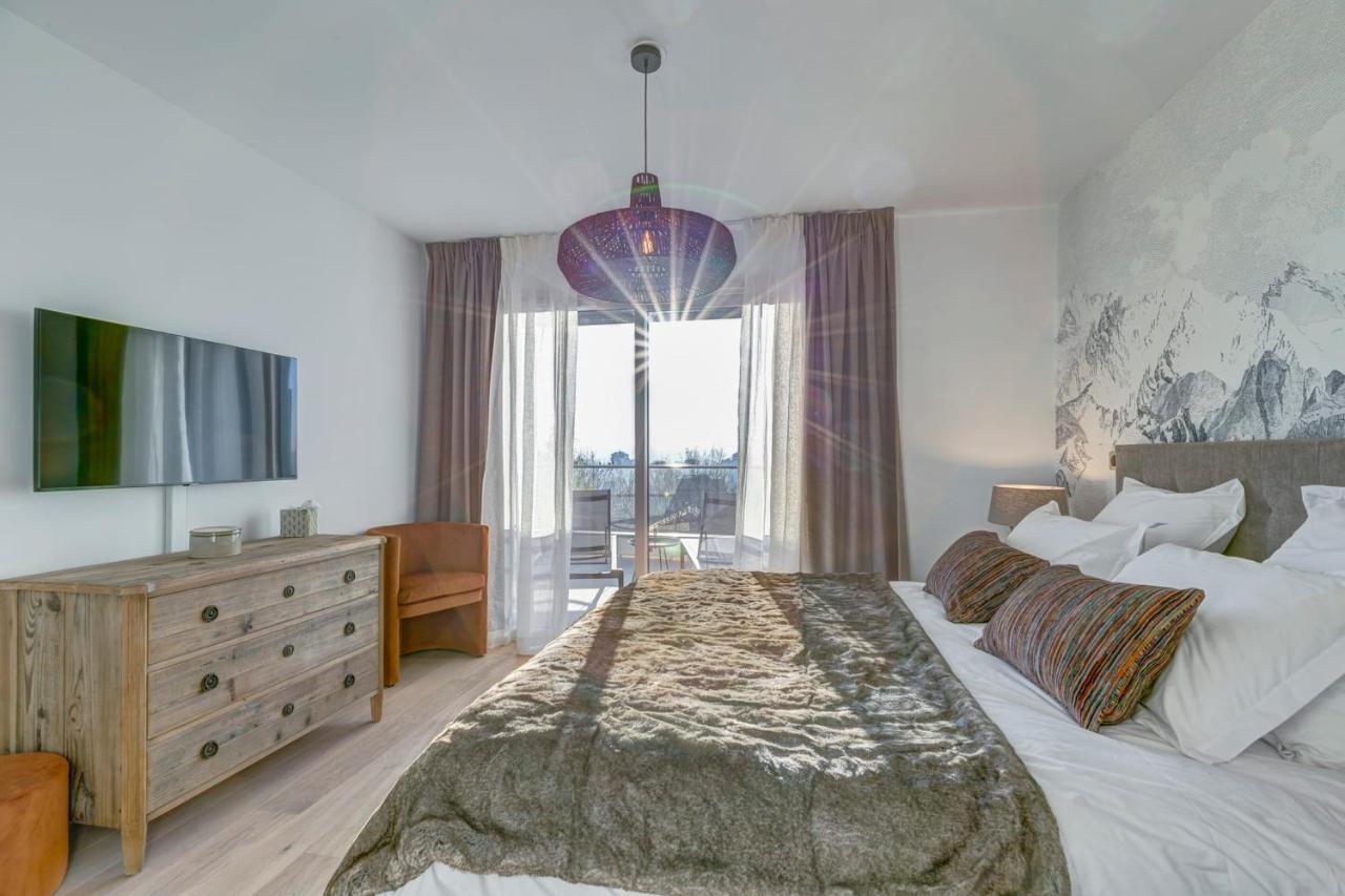 Serenity - 3 Bedroom Top Floor Apartment Parking & Lake View Terrace Annecy Kültér fotó