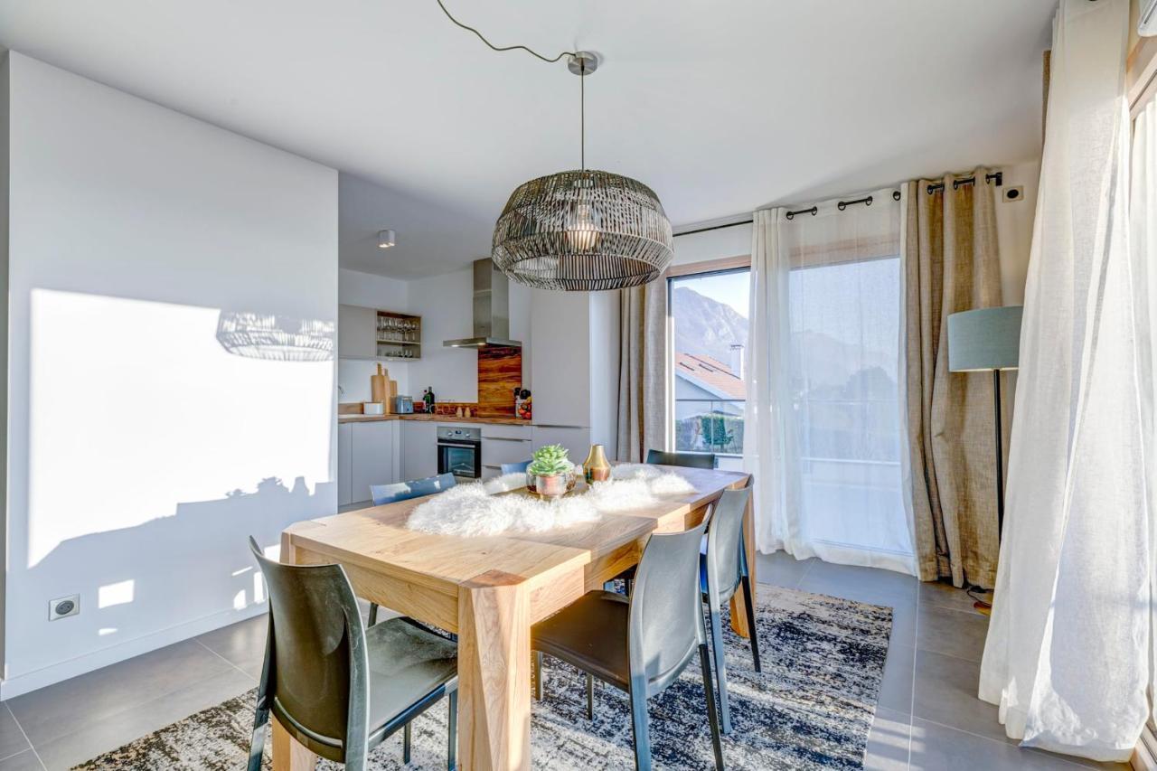 Serenity - 3 Bedroom Top Floor Apartment Parking & Lake View Terrace Annecy Kültér fotó